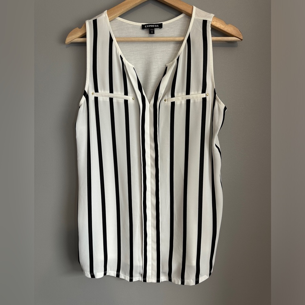 Express Black White Pinstripe Sleeveless Tank Top Womens Medium